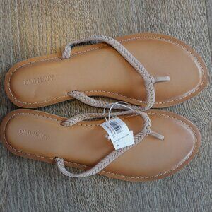 OLD NAVY THONG SANDALS SIZE 9 - NEVER WORN NWT